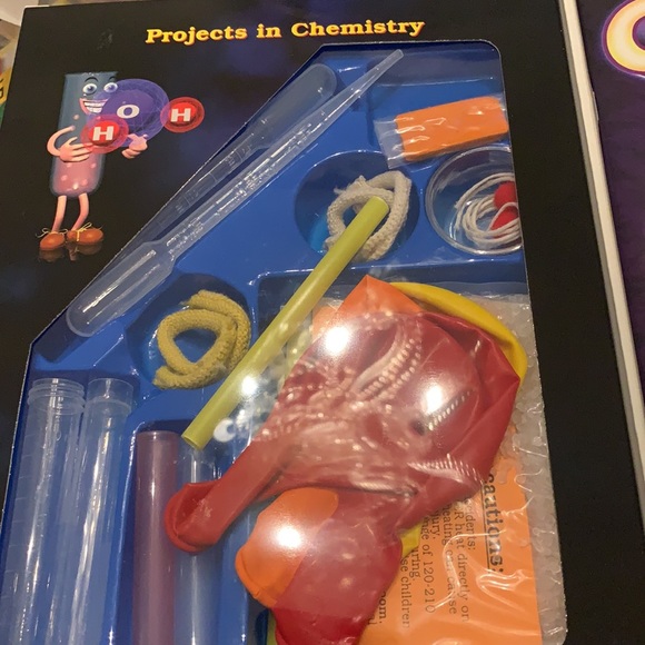 Science Wiz Chemistry- Solids, Liquids, Gases - Picture 3 of 4